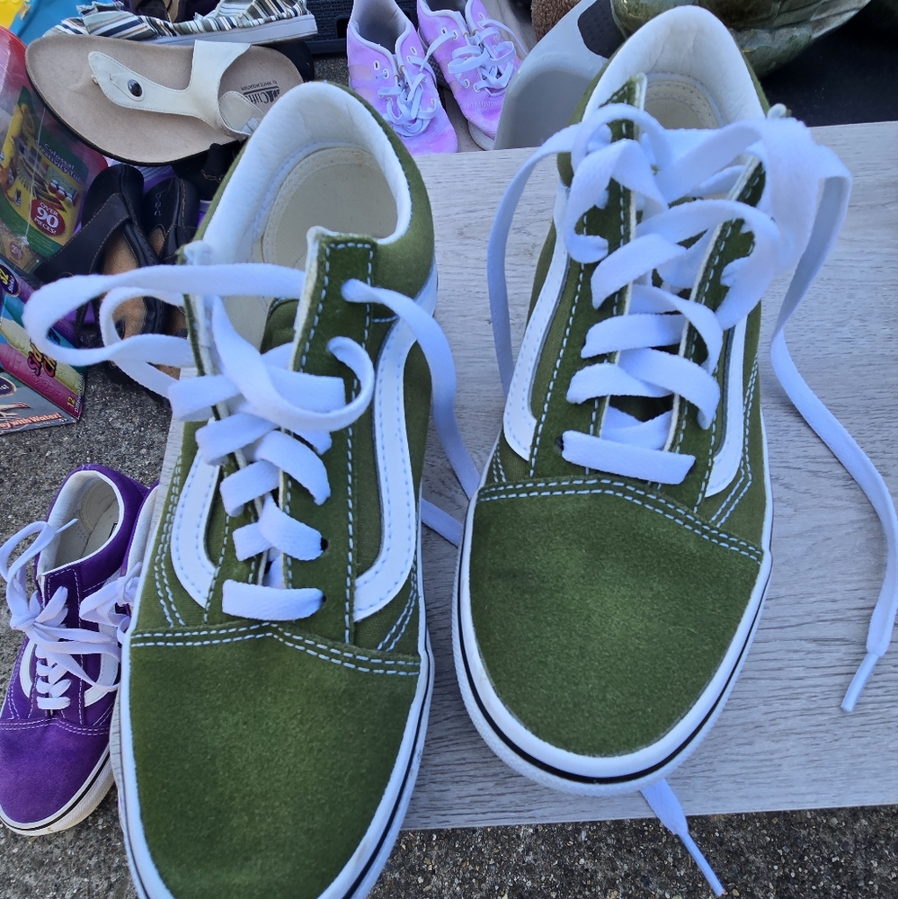 Vans olive green